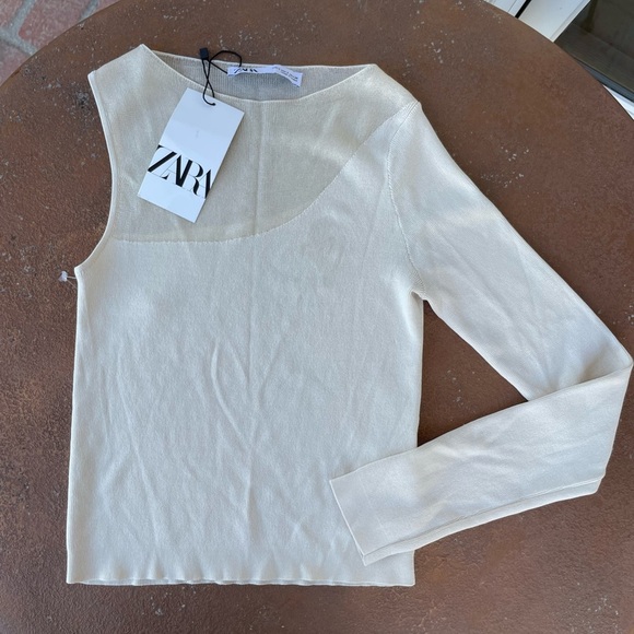 NWT Zara blouse 🤍 - Picture 1 of 5
